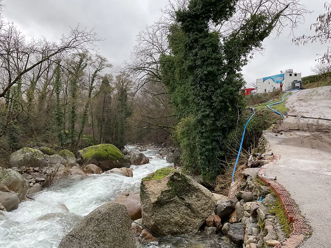 Suministro de emergencia de agua tras incendio