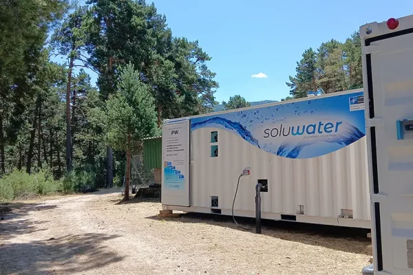 Suministro de agua potable con garantías mediante planta contenerizada SOLUWATER PW de tratamiento avanzado